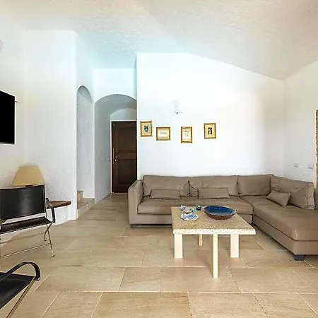 Luxe Cote Stay- Elegant Villa *